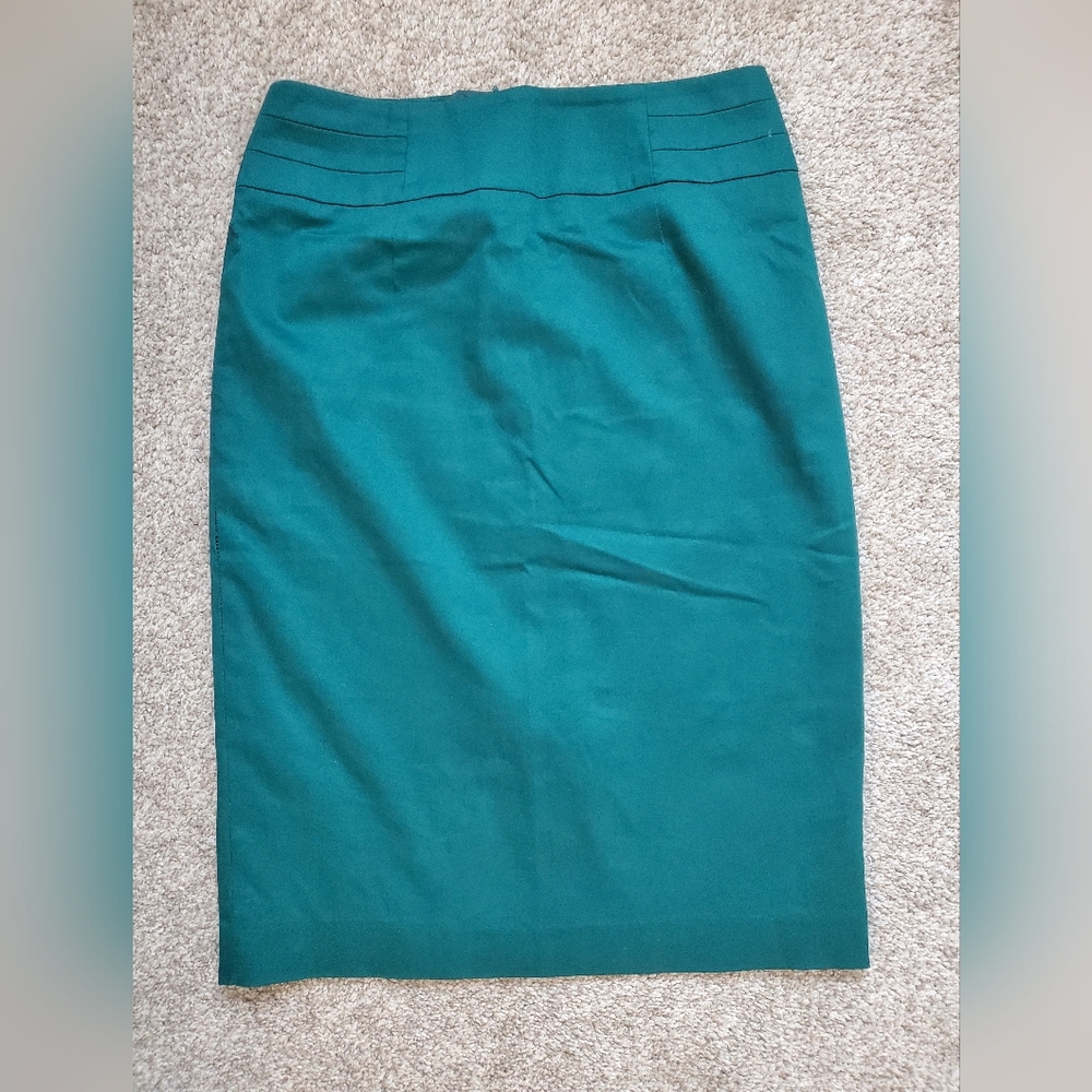 Cleo Knee Length Pencil Skirt In Beautiful Teal
